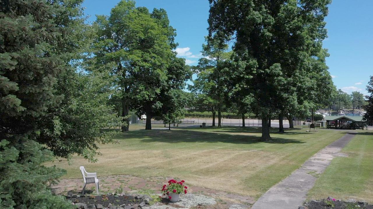 1000 Island Hart House Otel Alexandria Bay Dış mekan fotoğraf
